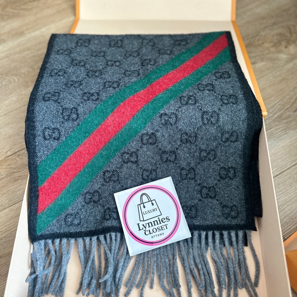 Gucci Gray and Green-Red Striped Scarf
